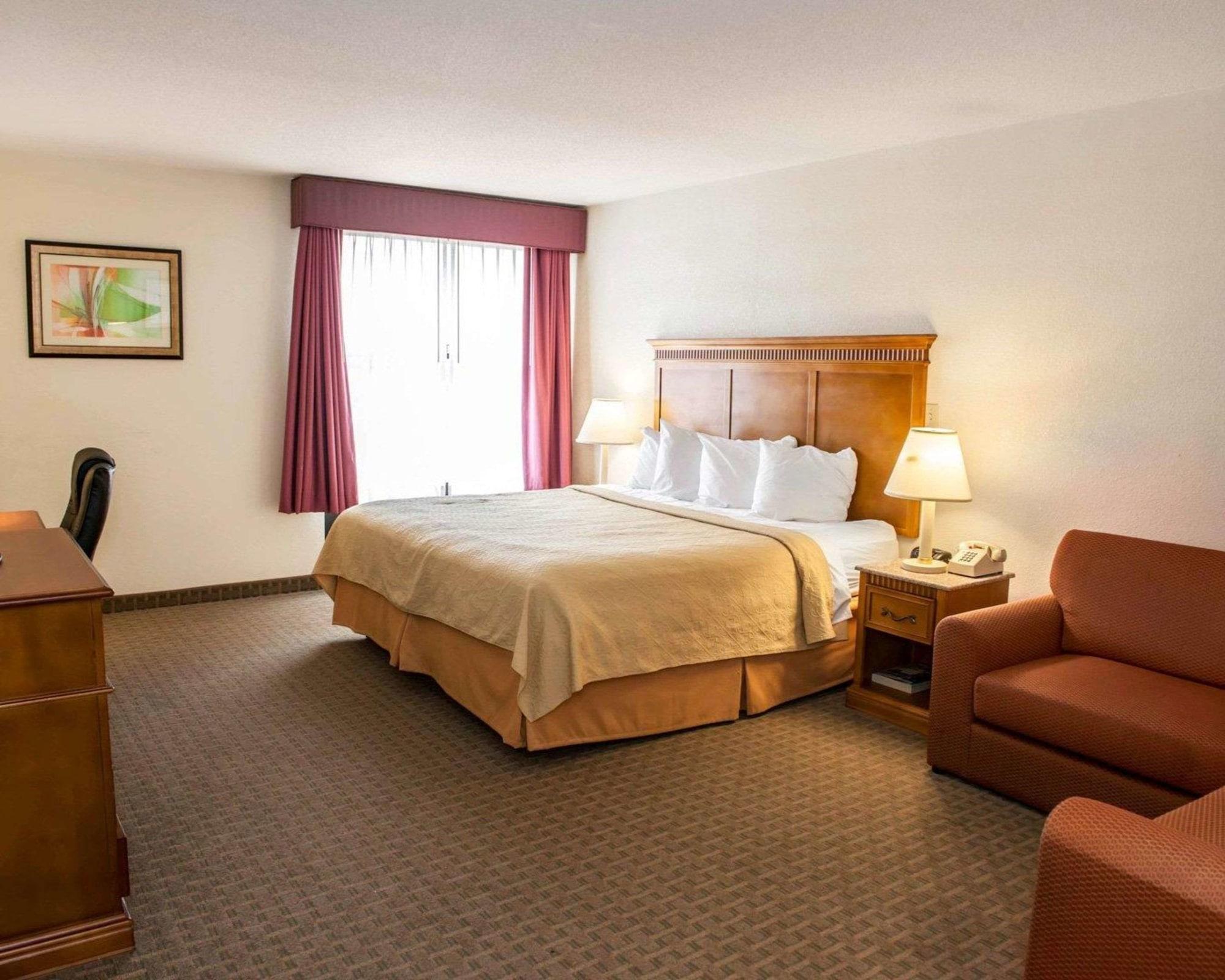 Quality Inn And Suites Индианаполис Экстерьер фото