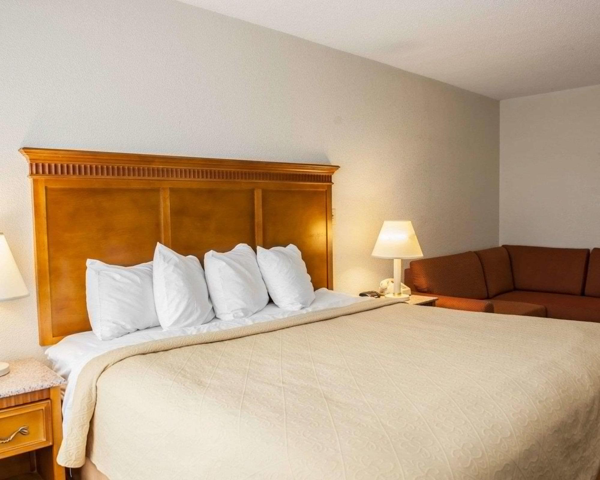 Quality Inn And Suites Индианаполис Экстерьер фото