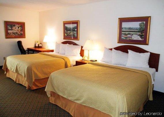 Quality Inn And Suites Индианаполис Номер фото