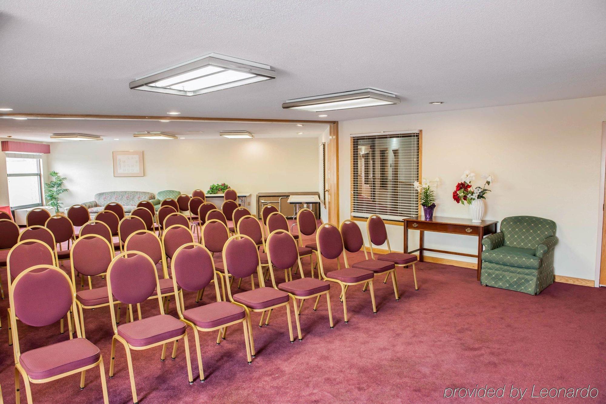 Quality Inn And Suites Индианаполис Экстерьер фото