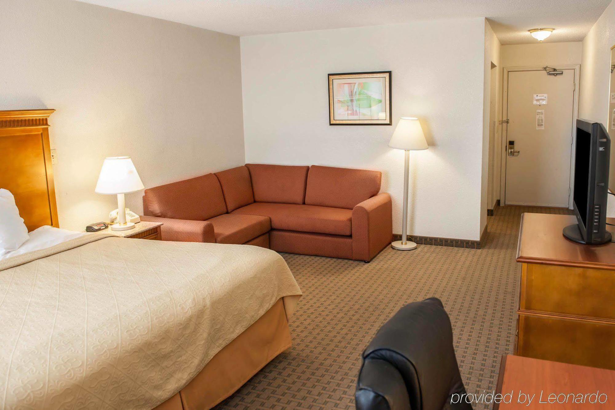 Quality Inn And Suites Индианаполис Экстерьер фото