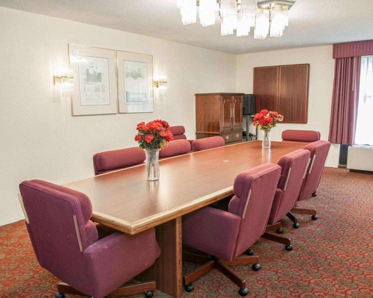 Quality Inn And Suites Индианаполис Экстерьер фото