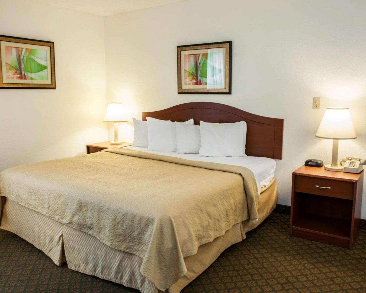 Quality Inn And Suites Индианаполис Экстерьер фото