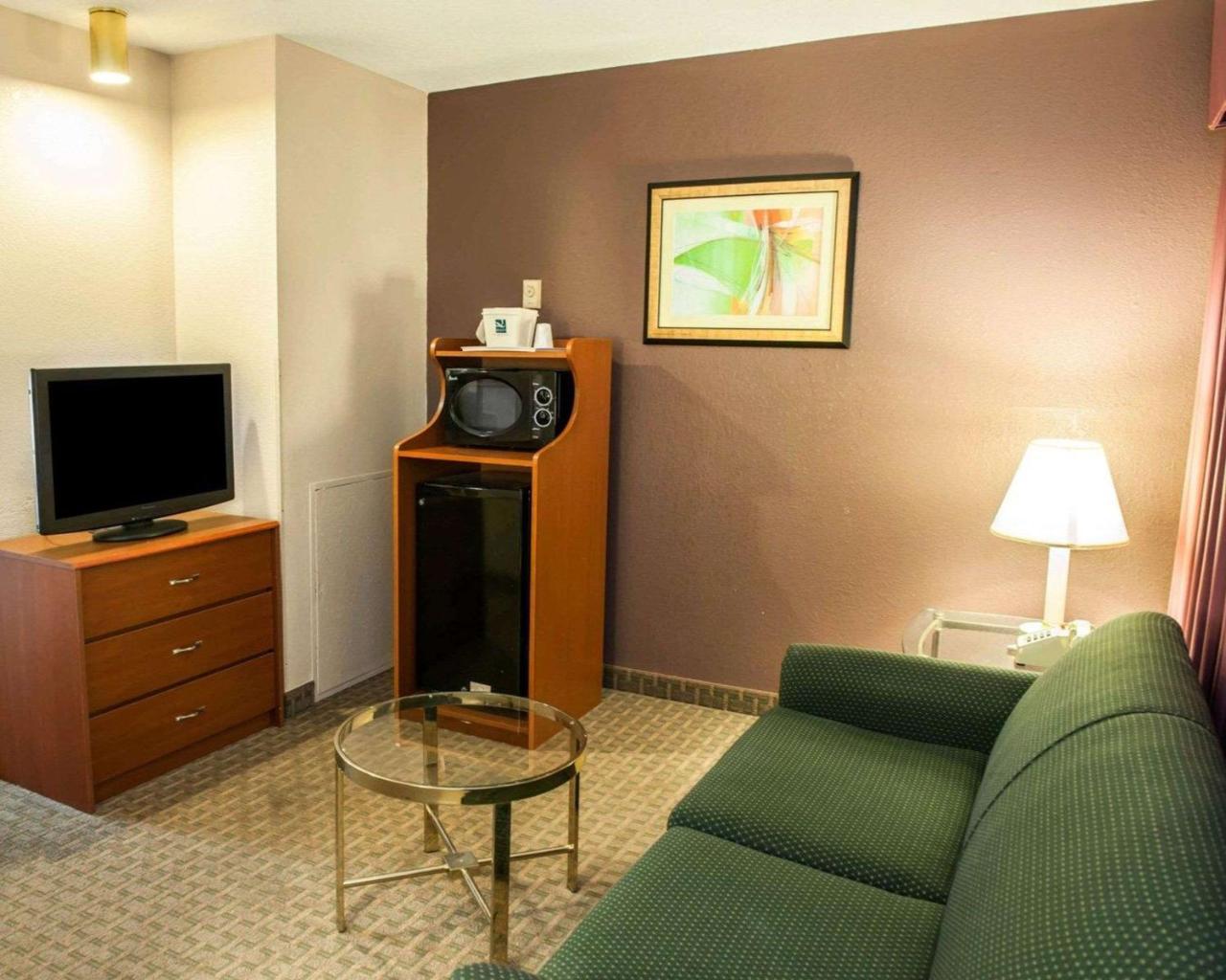 Quality Inn And Suites Индианаполис Экстерьер фото